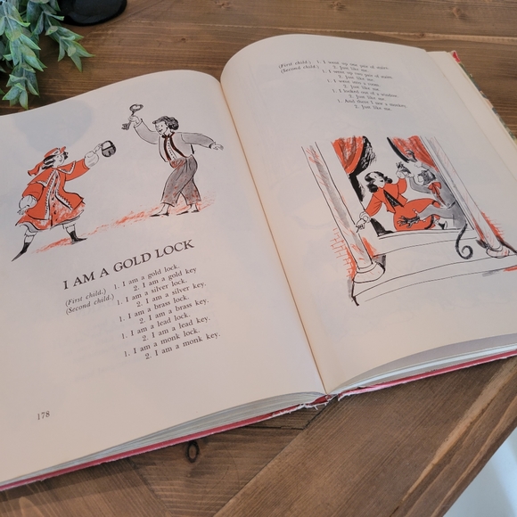 Nursery Rhymes And Songs Book 1974 Worn Vintage Classic - Picture 8 of 12